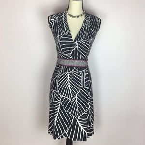 White House Black Market Sleeveless Leaf Dress